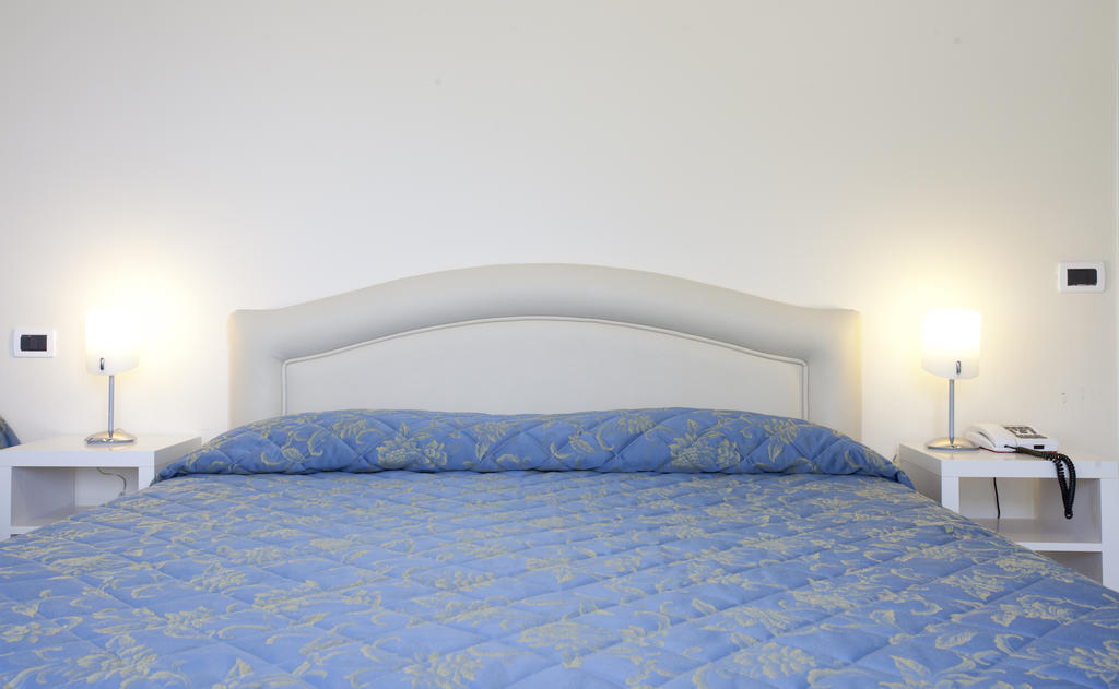 Grappolo D'Oro Otel Pietrasanta Oda fotoğraf